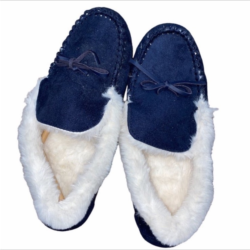 Navy blue snuggly Cody slip on slippers size 8 with White faux Fur Lining
